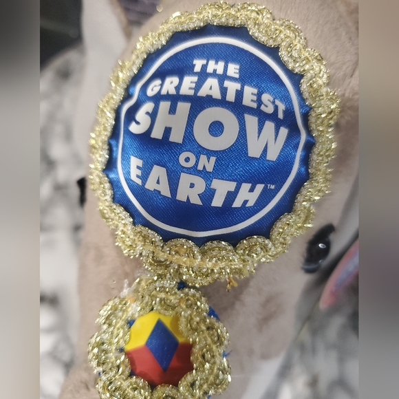 Nwt Ringling Bros And Barnum & Bailey Circus Stuffed Elephant - Picture 2 of 9